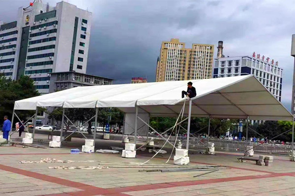 How to maintain tent in typhoon weather?