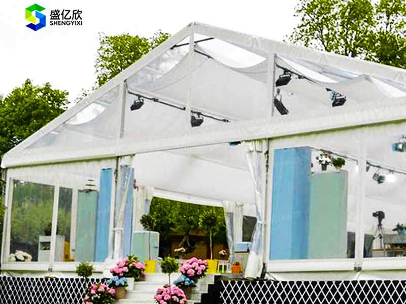 High temperature warning! How to cool down a glass tent in summer?