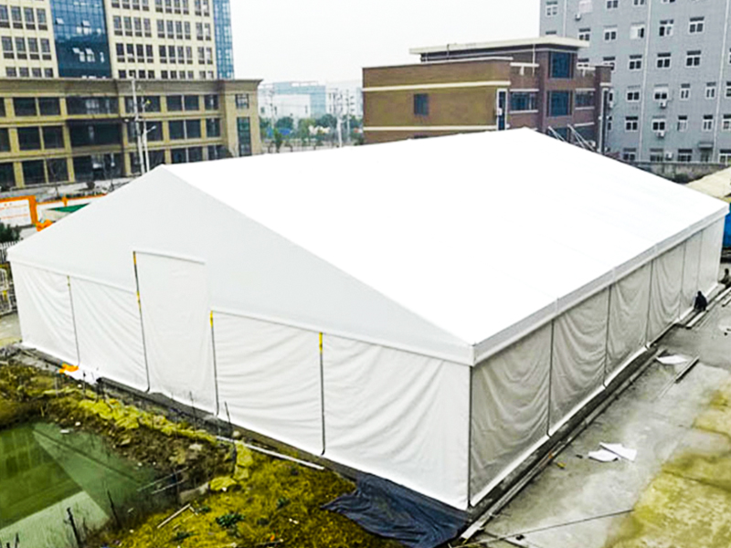 What are the advantages of disaster relief tents?