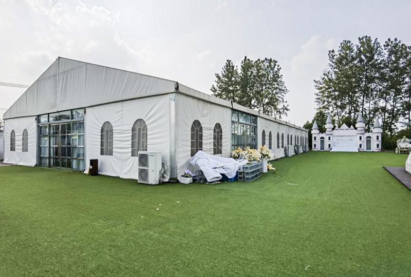 Tent protection measures against rain and snow